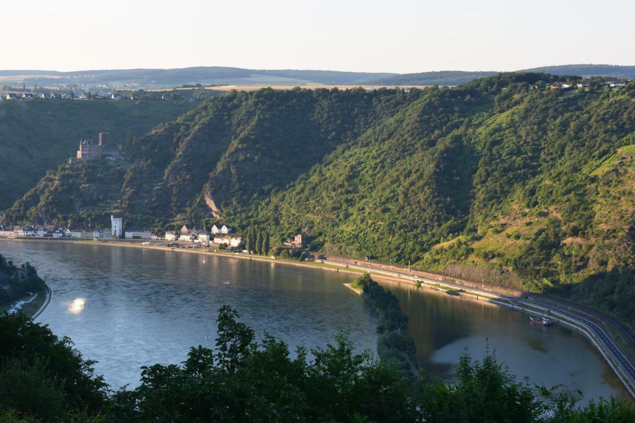 Marktstuebchen An Der Schoenen Loreley Bornich Bagian luar foto
